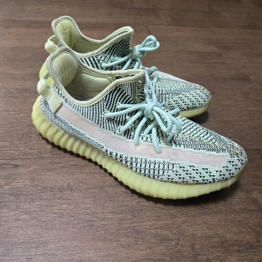 Yeezy Boost 350 v2 lime green Size 8